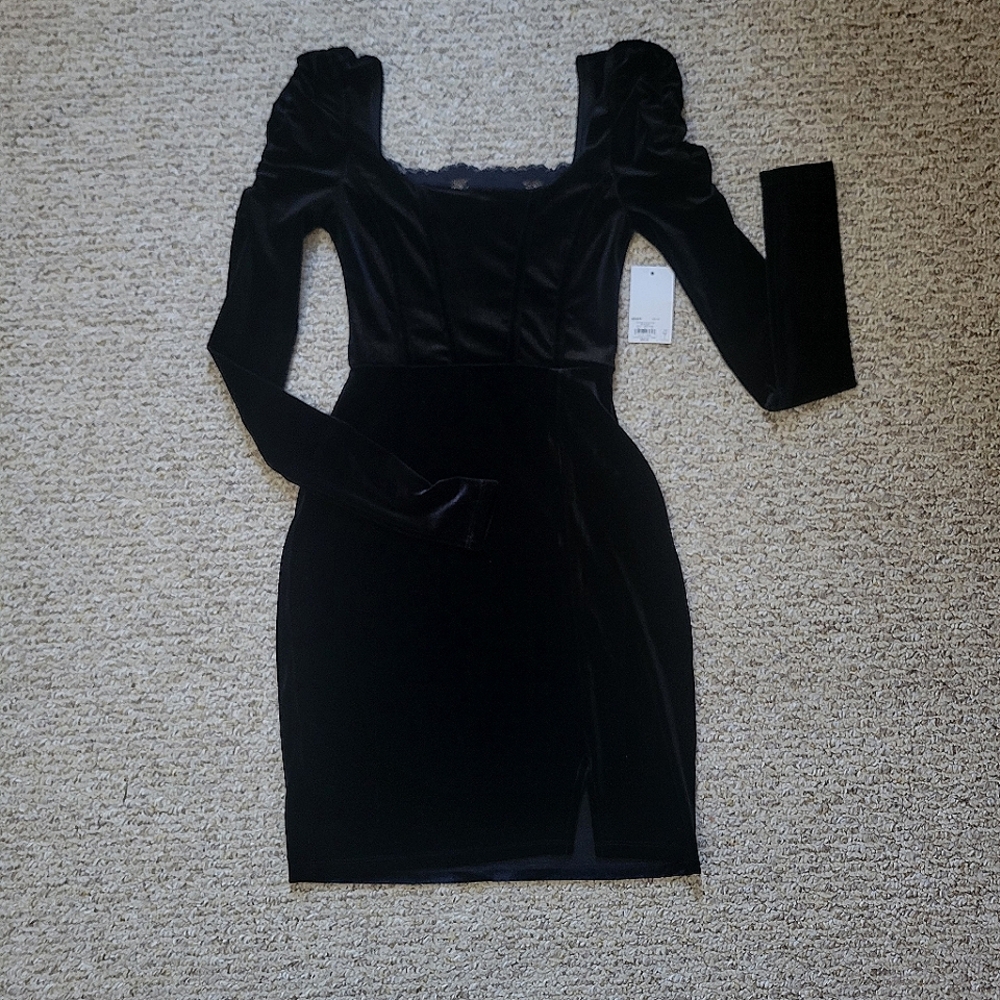 Gorgeous black velvet dress